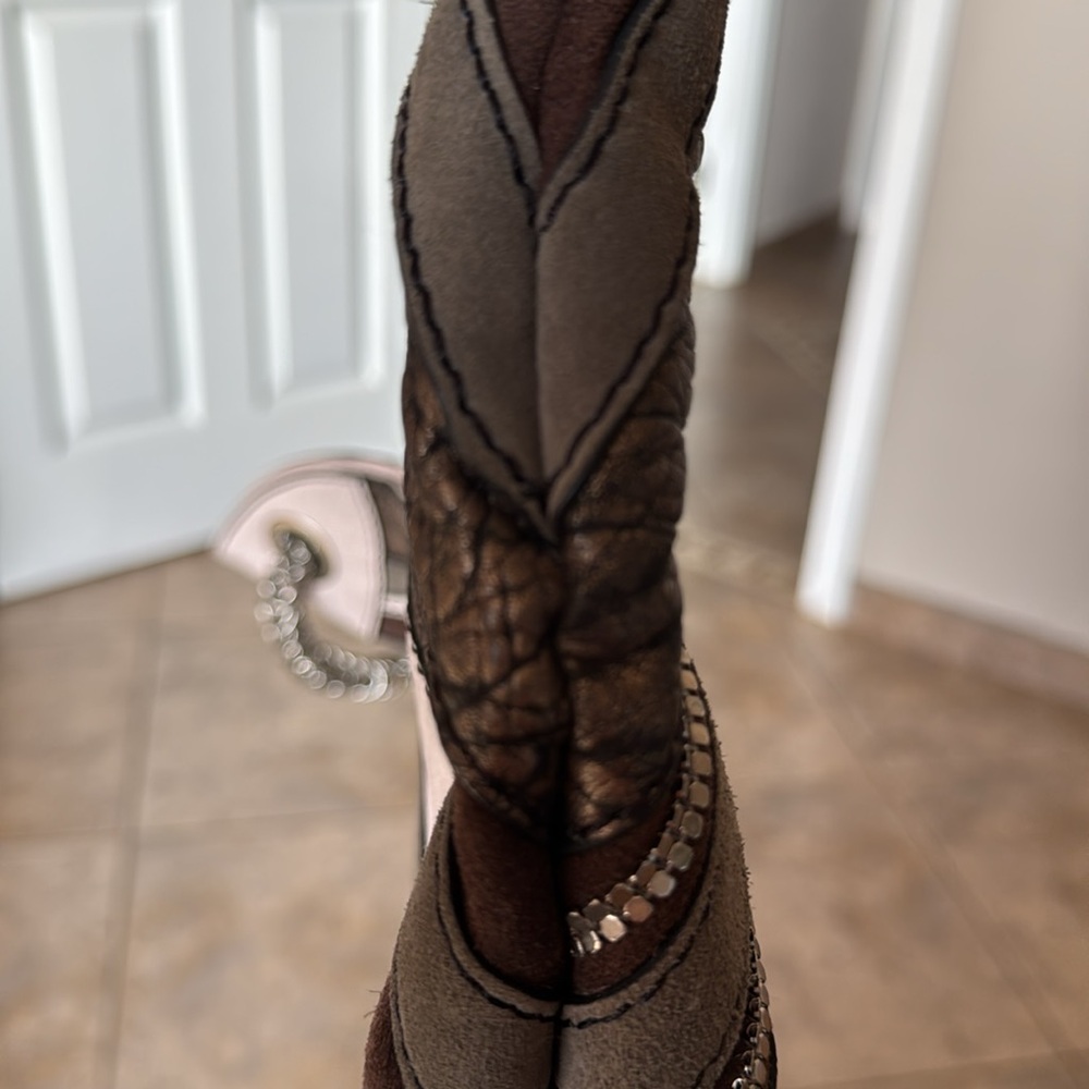 Fossil Hobo Bag in Brown, Gray, and Cream - Picture 7 of 10